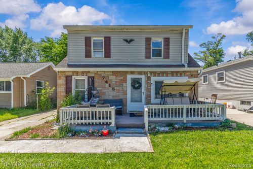 7415 Gilman St, Westland, MI, 48185-2681 | Card Image