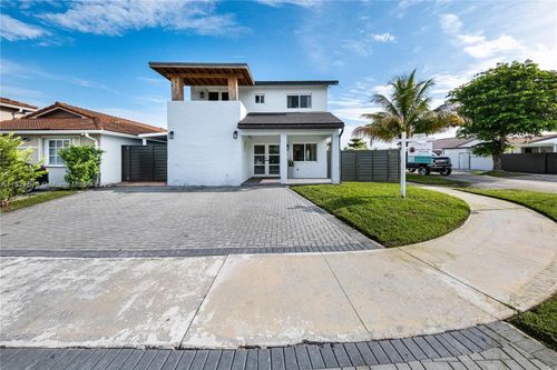 9023 Nw 111th Ter, Hialeah Gardens, FL, 33018-4571 | Card Image