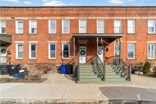 4-3060 Mabel Ct, Cleveland, OH, 44113-3047 | Card Image