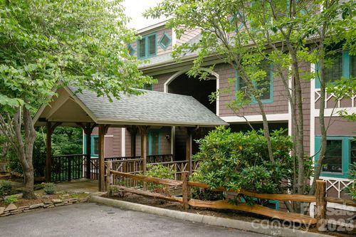 d202-222 Creekside Way, Burnsville, NC, 28714 | Card Image