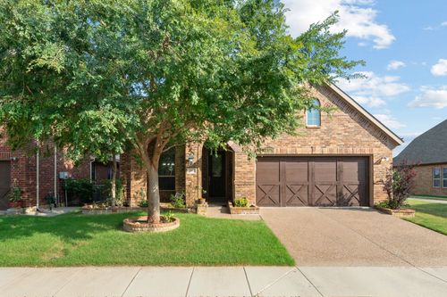 2800 Cole Castle Dr, Lewisville, TX, 75056-5961 | Card Image