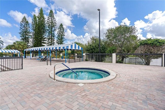 Jacuzzi | Image 18