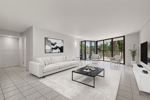 302-4000 Towerside Ter, Miami, FL, 33138-2236 | Card Image