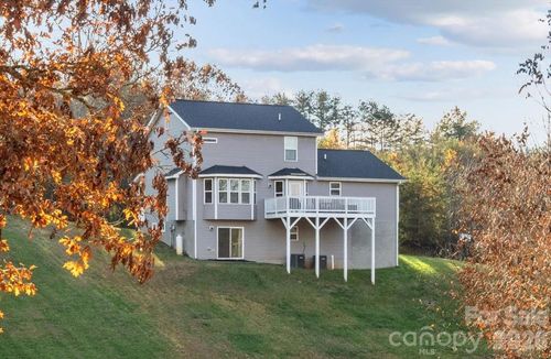 9 Old Amber Dr, Weaverville, NC, 28787-8858 | Card Image