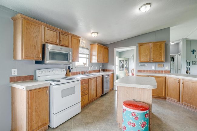 2909 Berry Patch Ln, House other with 3 bedrooms, 2 bathrooms and null parking in Joshua TX | Image 14
