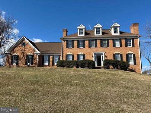 8484 Turkey Run Dr, WARRENTON, VA, 20187-8801 | Card Image