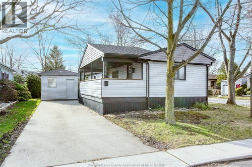 184 Neil, Essex, ON, N8M2A6 | Card Image