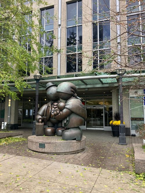 3610-18 Yonge St, Toronto, ON, M5E1Z8 | Card Image