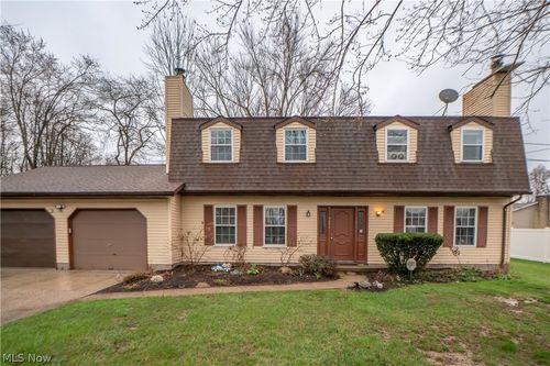 3070 Lancer St Nw, North Canton, OH, 44720-4890 | Card Image