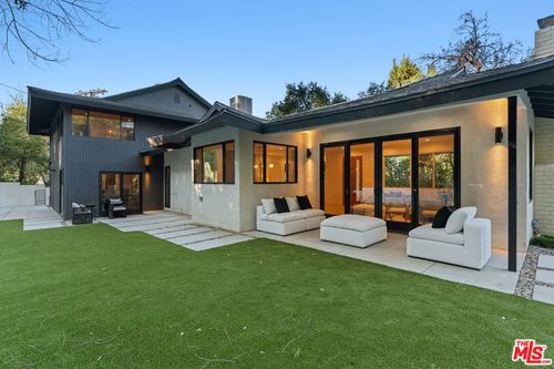 16708 Chaplin Ave, Encino, CA, 91436 | Card Image