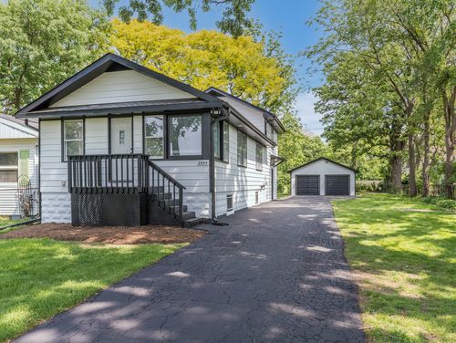 2004 Burlington Ave, Lisle, IL, 60532-1645 | Card Image