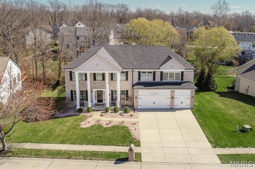 180 Knollhaven Trl, O Fallon, IL, 62269-7041 | Card Image