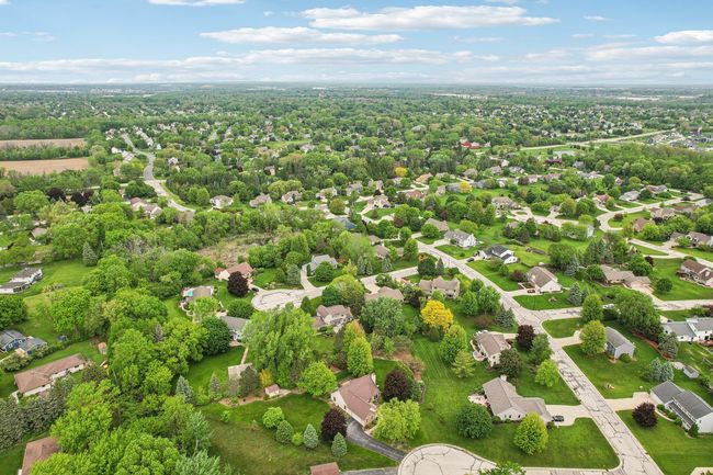 N61W14730 Woodcrest Ct, House other with 3 bedrooms, 3 bathrooms and 2 parking in Menomonee Falls WI | Image 66