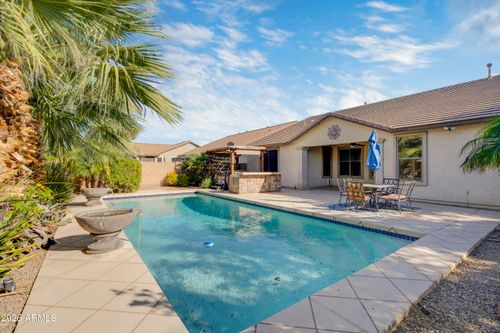2218 W Magdalena Ln, Phoenix, AZ, 85041-7752 | Card Image
