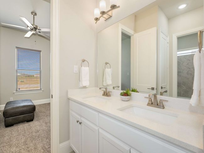 Jack-N-Jill Bathroom | Image 21