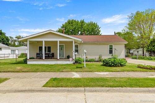 19200 Roger St, Melvindale, MI, 48122-1868 | Card Image