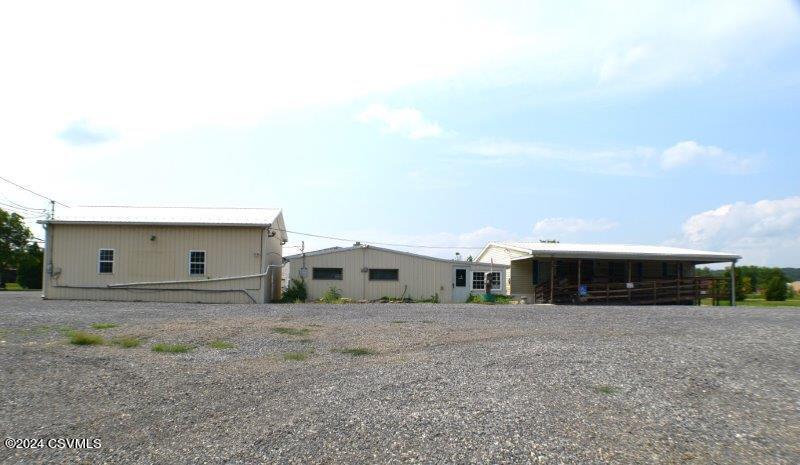 6 Buchanan Ave, Selinsgrove, PA 17870