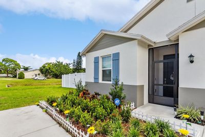 2801 Sw Savona Boulevard, House other with 3 bedrooms, 2 bathrooms and null parking in Port St Lucie FL | Image 3