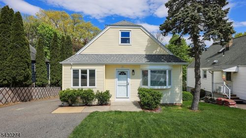 34 Arch St, Butler, NJ, 07405-1002 | Card Image