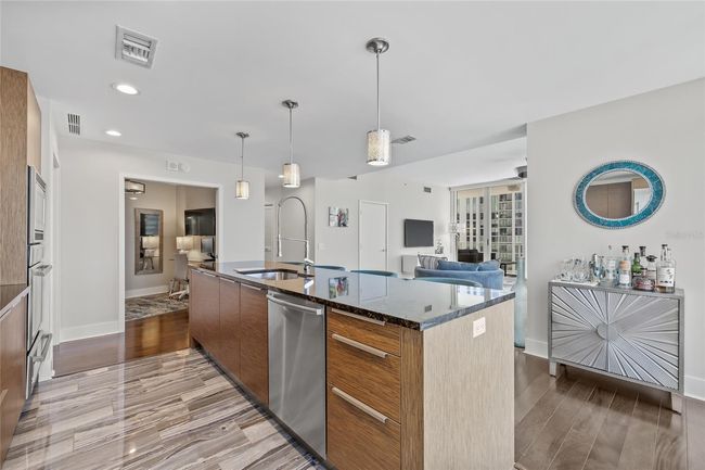 APT-2603 - 175 1 St St S, Condo with 1 bedrooms, 2 bathrooms and null parking in ST PETERSBURG FL | Image 19