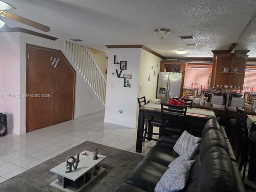 6-8085 Nw 8th St, Miami, FL, 33126-2836 | Card Image