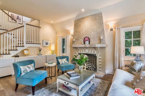 9025 Ashcroft Ave, West Hollywood, CA, 90048-1801 | Card Image