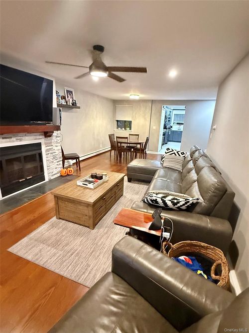 4-42 Briarcliff Dr S, Ossining, NY, 10562-2302 | Card Image