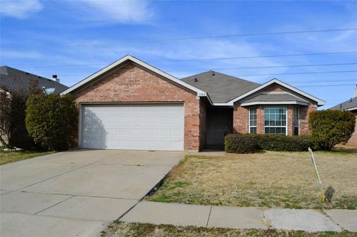 1305 Sierra Blanca Dr, Burleson, TX, 76028-6847 | Card Image