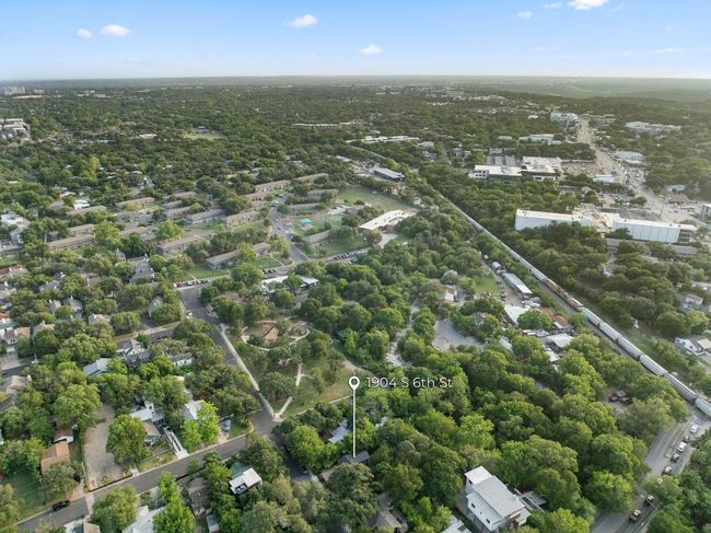 1904 S 6 Th St, House other with 2 bedrooms, 1 bathrooms and 2 parking in Austin TX | Image 26