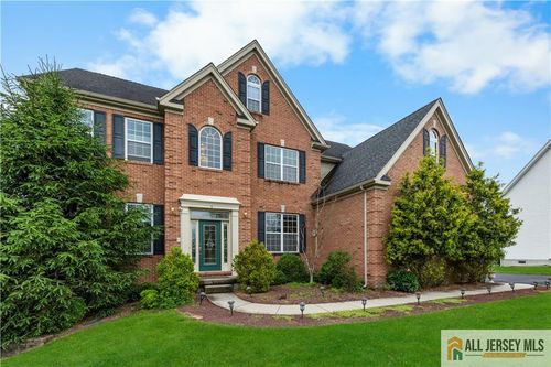 6 Monet Dr, Monmouth Junction, NJ, 08852-2541 | Card Image