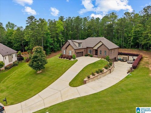 817 Grey Oaks Cv, PELHAM, AL, 35124-2547 | Card Image