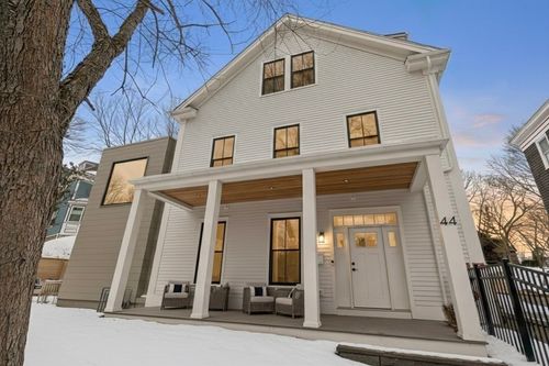 44A Robeson St, Boston, MA, 02130-2916 | Card Image