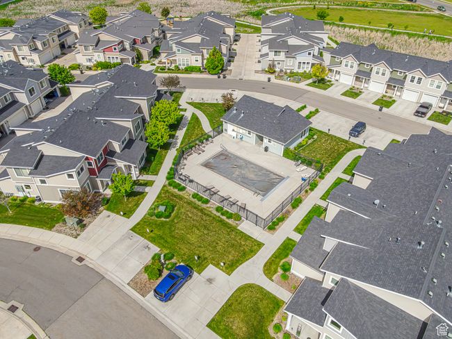 Aerial perspective of suburban area | Image 33