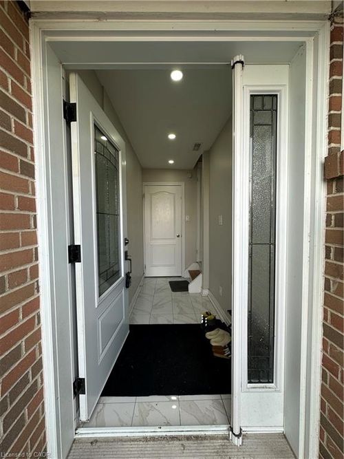 56-7255 Dooley Dr, Mississauga, ON, L4T2S7 | Card Image