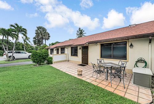 202-815 Andrew Redding Rd, Lantana, FL, 33462-1447 | Card Image