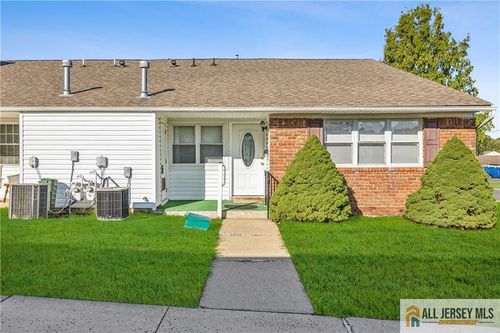 739-11 Maine Ct, Matawan, NJ, 07747-3616 | Card Image