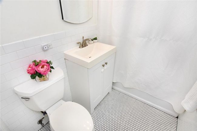 APT-2R - 445 Broadway, Home with 2 bedrooms, 2 bathrooms and null parking in Hastings On Hudson NY | Image 12