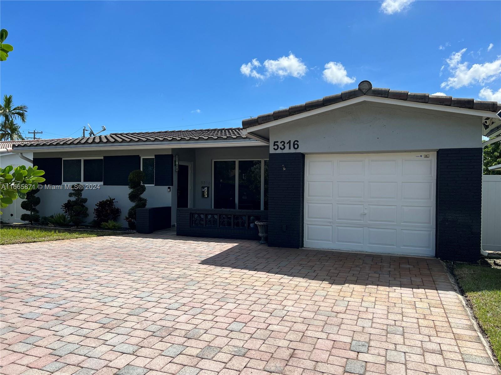 Johnson St, Hollywood, FL 33021
