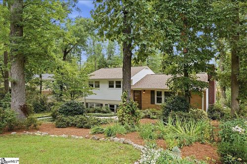 9 Yorkshire Dr, Greenville, SC, 29615-1126 | Card Image