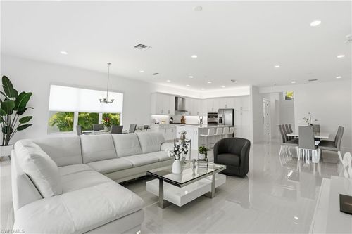 11949 Gardenia Ave, NAPLES, FL, 34120-3866 | Card Image