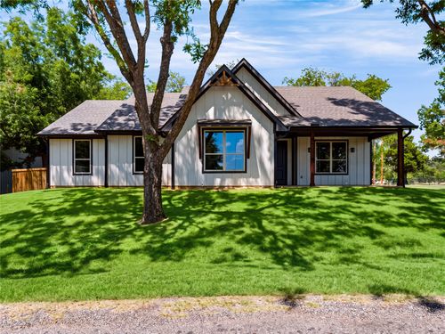 52 Graves Cir, Pottsboro, TX, 75076-3238 | Card Image