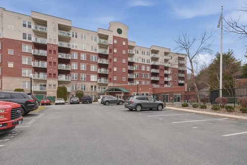 613-36 Village Rd, Middleton, MA, 01949-1222 | Card Image