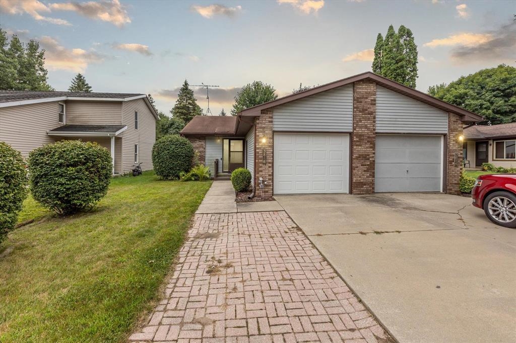 Gettysburg St, Midland, MI 48642