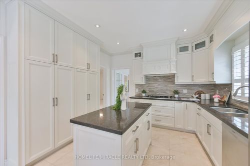 2479 Rathlin Court, Mississauga, ON, L5K2S4 | Card Image