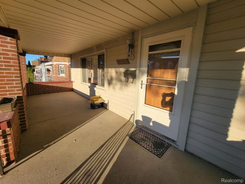 6520 Hartwell St, Dearborn, MI, 48126-1819 | Card Image