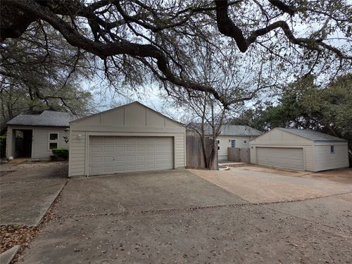 263 Mooring Cir, Lakeway, TX, 78734-4046 | Card Image