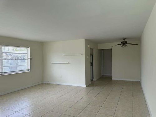 8-11925 Ne 19th Dr, North Miami, FL, 33181-2828 | Card Image