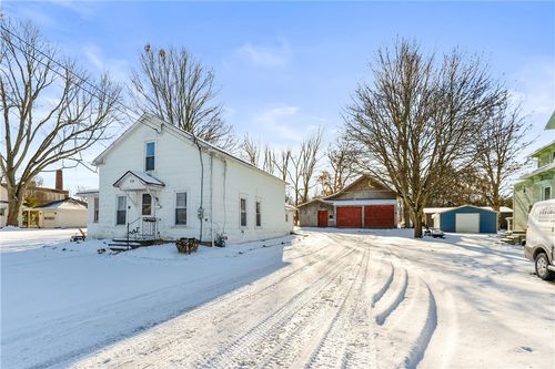 30 Rochester St, Bergen, NY, 14416-9529 | Card Image