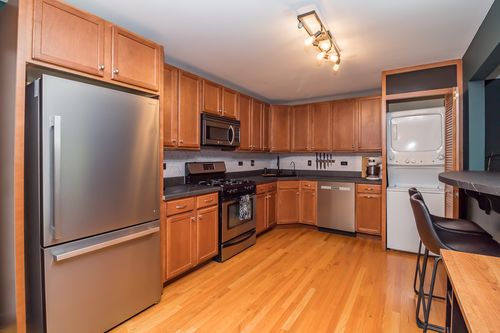 apt-126b-300 Opatrny Dr, Fox River Grove, IL, 60021-1198 | Card Image