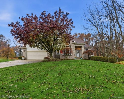 4428 Sundance Cir, Howell, MI, 48843-6962 | Card Image